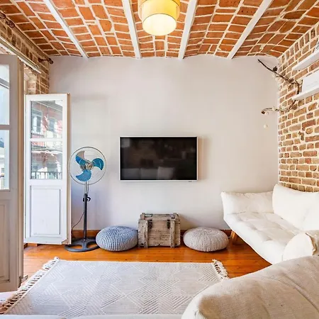 Nostalgic Flat Near Galata Tower In Beyoglu Apartamento