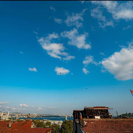 Nostalgic Flat Near Galata Tower In Beyoglu Apartamento Estambul