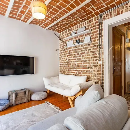Nostalgic Flat Near Galata Tower In Beyoglu شقة *